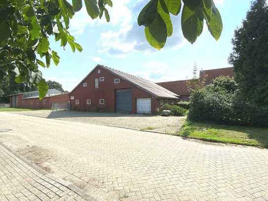 Landwirtschaftliche Hofstelle im Emsland: Wohnhaus, Stallungen und Lagerfläche mit Potenzial