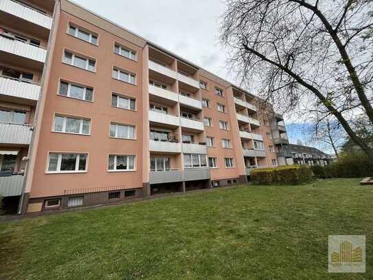 schöne 3 RW, 60 qm mit Tageslichtbad und Balkon in Dessau-Süd (opt. Einbauküche)