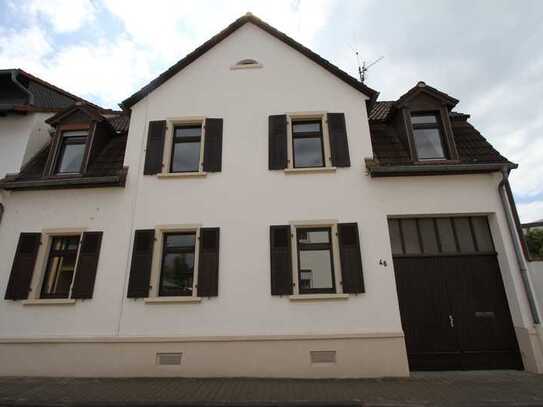 Mehrfamilienhaus mit Anbaupotential