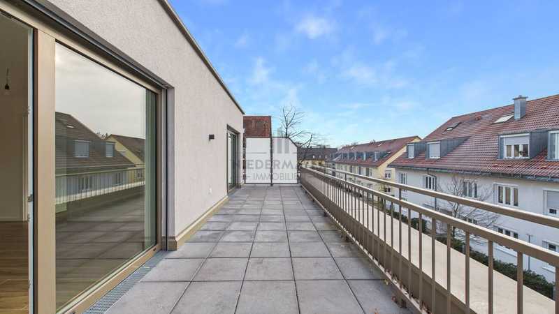                                                               Dachterrassentraum mit Tageslichtbad, G&auml;ste-WC und TG-Einzelstellplatz in ruhig&hellip;                                                       in Forstenried (München)
