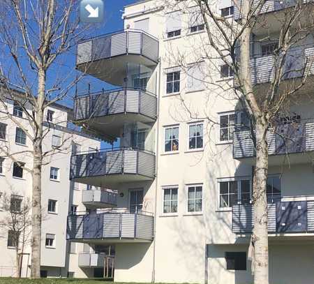 Stilvolle, gepflegte 3-Zimmer-Wohnung mit Balkon und Einbauküche in Waiblingen