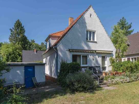 Siedlungshaus in ruhiger Wohnlage und sonnigem Südgrundstück in Kleinmachnow