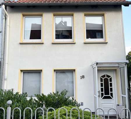 Reihenendhaus mit Garten in ruhiger Innenstadtlage m. PV-Anlage