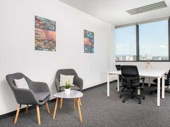 Privater Büroraum für 3 Personen in Regus City Nord