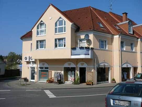 Schöne Dachwohnung in zentraler Lage in Forsbach