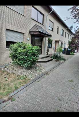 Sanierte 2-Zimmer-Wohnung mit EBK in Buchenstr., Rommerskirchen
Single Wohnung