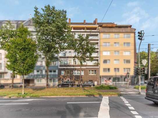 Zentral gelegene 5-Zimmer-Wohnung in Düsseldorf - Düsseltal