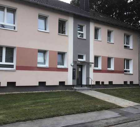 Zwei Zimmer in Marten mit Balkon