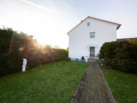 Einfamilienhaus mit großen Erbpachtgrundstück in Frankfurt am Main Schwanheim zu verkaufen