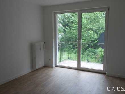 Exklusive, neuwertige 2-Zimmer-Wohnung mit Balkon und Einbauküche in Aachen