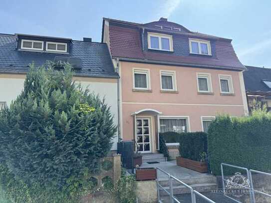 WUNDERVOLLES REIHENMITTELHAUS MIT BLICK AUF DAS ELBSANDSTEINGEBIRGE