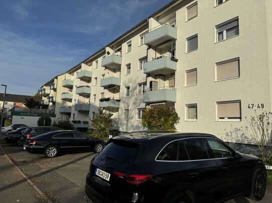 Geschmackvolle 3-Raum-Wohnung mit Einbauküche in Böblingen Nähe Park mit See zu verkaufen