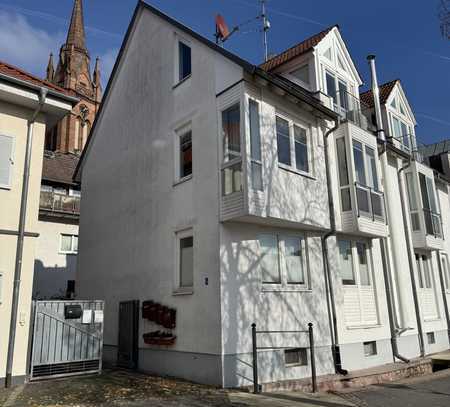 Wunderschöne 3 Zimmer Maisonette Wohnung in der Langener Altstadt