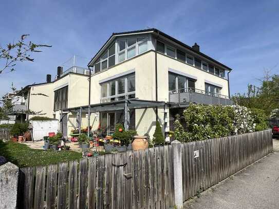 Lichtdurchflutete Maisonette Wohnung mit 3 Terrassen inkl. große Einbauküche, provisionsfrei