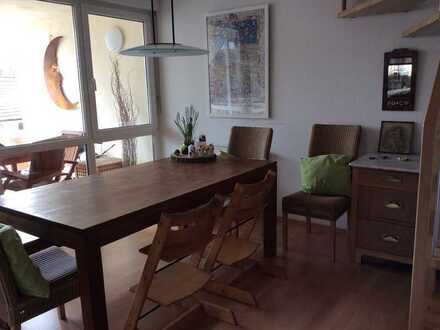 Gepflegte 4,5-Zimmer-Maisonette-Wohnung mit Loggia und EBK in Nürtingen