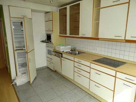 Gepflegte Wohnung im 3 - Familienhaus
