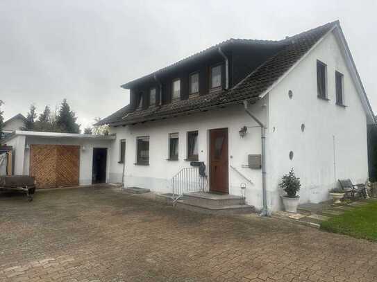 Vielseitiges Ein-/Zweifamilienhaus mit Garage – Ideal für Eigennutzer und Kapitalanleger !!!