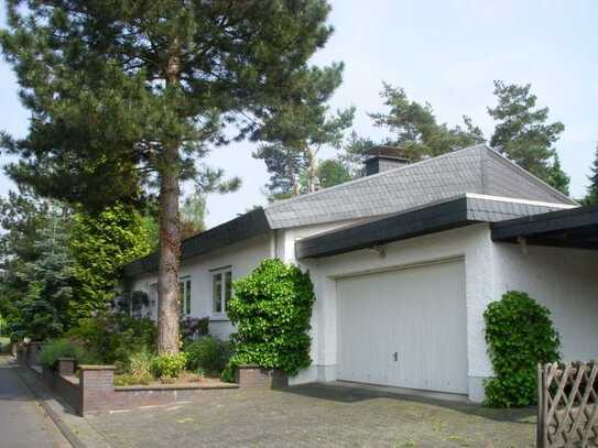 1-2 Familienhaus mit Top-Ausstattung 3 Bäder ruhiger Lage Garten Garage Carport schöne Außenanlagen