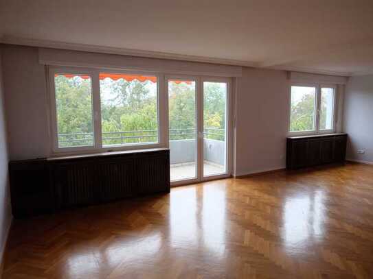 Sonnige 4 ZKB mit großem Balkon in exklusiver Lage/ MA - Lindenhof