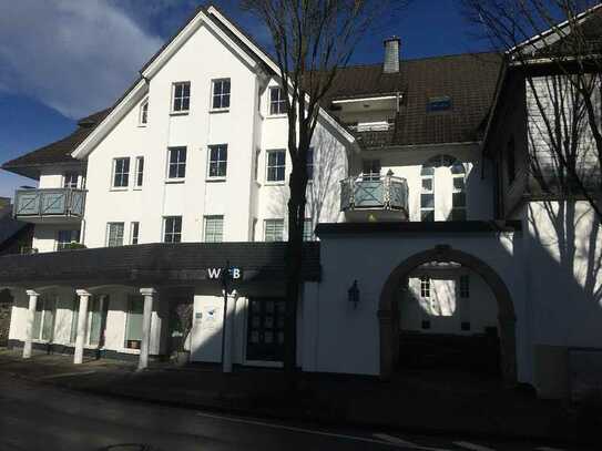 Schöne zentrumsnahe Zwei-Zimmerwohnung mit Balkon