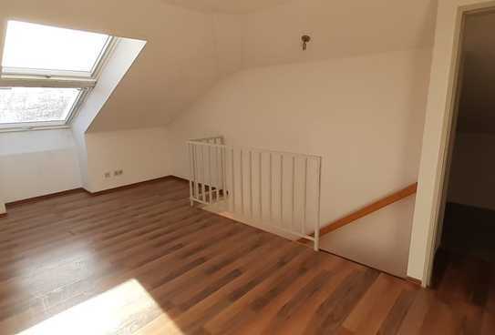 Helle Maisonette-Wohnung mit Balkon an der RUB