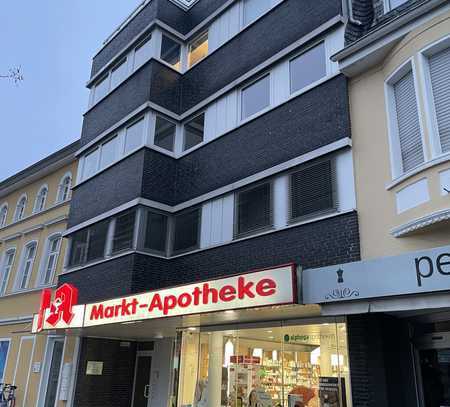 Offene und gemütliche Wohnung mit Balkon