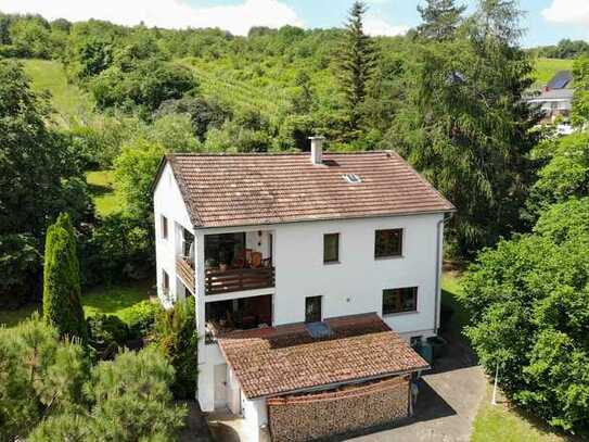 Geräumiges Einfamilienhaus mit Garten im schönen Guldental