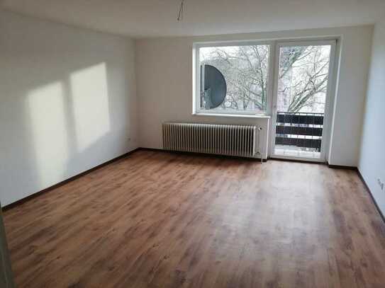 Schöne und sanierte 3-Raum-Wohnung mit gehobener Innenausstattung in Krefeld