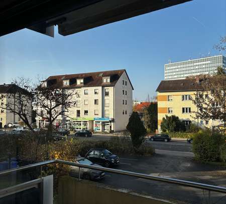 Exklusive, vollständig renovierte 3-Zimmer-Wohnung mit Balkon und EBK in Erlangen