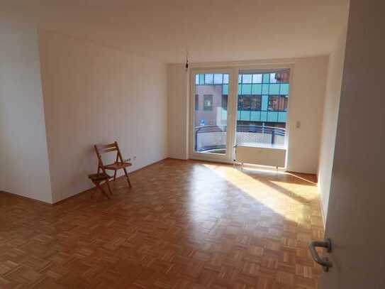 Feine 3-Zi-Wohnung mit Balkon, Einbauküche & Tiefgaragenstellplatz in Meerbusch