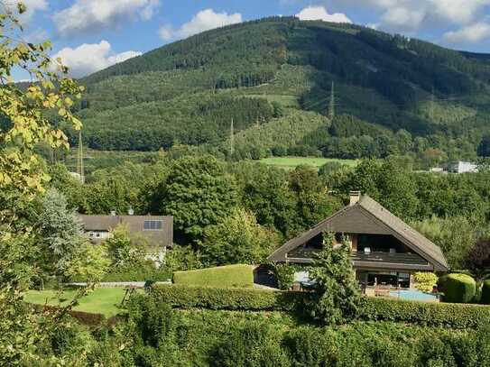 Exklusives Ein-/ Zweifamilienhaus in bester Lage, 270 m², Energieeffizientzklasse A, Plettenberg / N