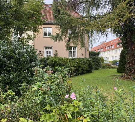 Einfamilienhaus-Endreihenhaus mit Garage in Bremen-Schwachhausen