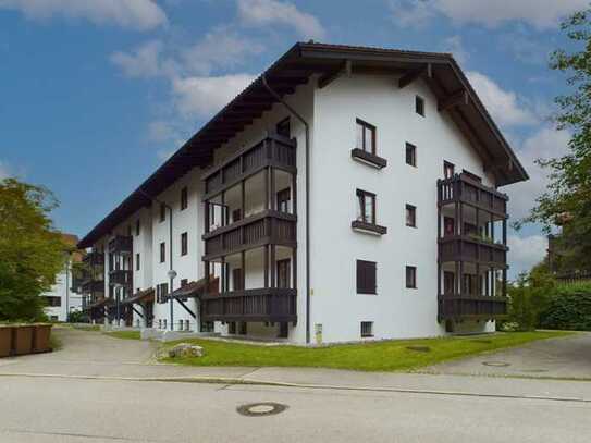 Bad Tölz: 
Neu modernisierte 3-Zimmer-Wohnung mit drei Loggien 
-Blick zum Blomberg
-Zum Eigennut