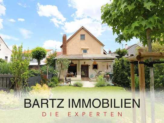 Modernisiertes Einfamilienhaus mit Außenküche - ideal zum gemütlichen Wohnen und Entspannen