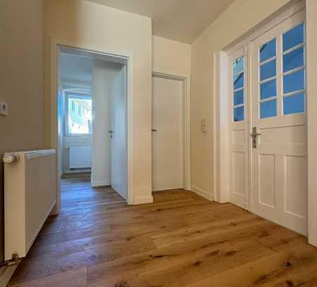 Erstbezug nach komplett Sanierung, schöne Altbau Wohnung in einem gepflegten Klinkerhaus, frei