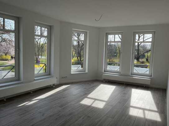 helle Kernsanierte 3 Zimmer Wohnung