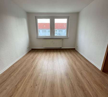 Helle, neu sanierte 2-Zimmer-Wohnung mit Blick ins Grüne