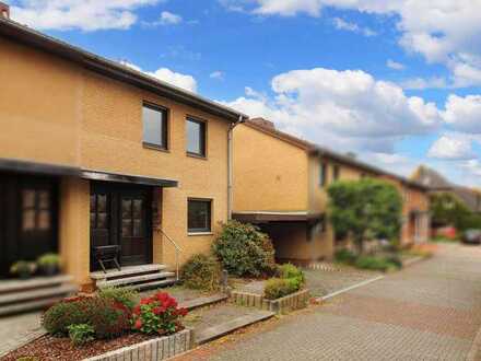 Familienfreundliche Doppelhaushälfte – bezugsfrei mit Garage und Carport in Werste