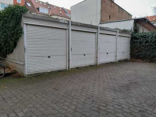 1 x PKW Stellplatz in Doppelparker zu vermieten