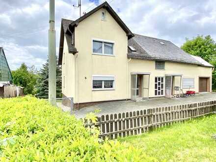 **Zweifamilienhaus mit Potenzial in Kausen**