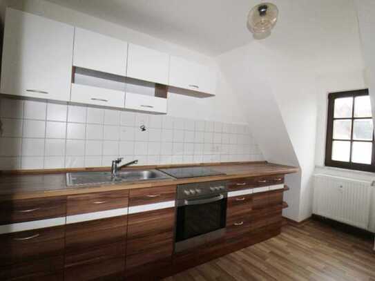 Gemütliche Dachgeschosswohnung mit Einbauküche