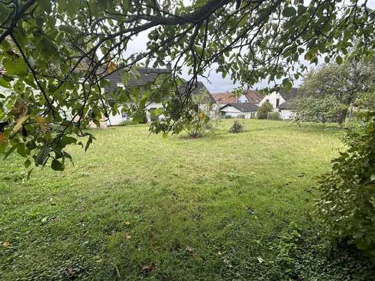 Schönes Baugrundstück mit Abrissobjekten