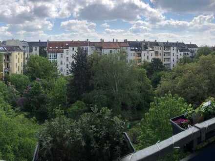 Traumhafter Ausblick - 4-Zimmer DG Wohnung mit Balkon in Schleußig - provisonsfrei