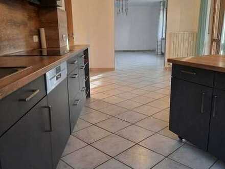 Attraktive 3-Raum-Wohnung mit EBK und Balkon in Niederlauer-Unterebersbach