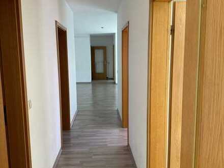 Lichtdurchflutete 4-Zi Wohnung in Hochdorf