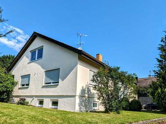 Zweifamilienhaus mit Garten in bevorzugter Lage von Ebnat