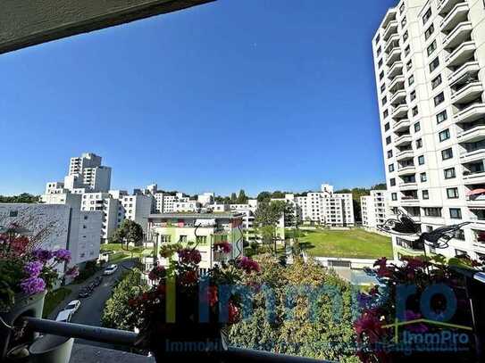 Kapitalanlage - Vermietete 3,5 Zimmer Wohnung mit Balkon und Garage