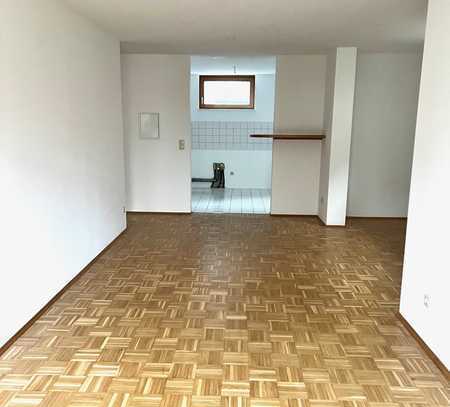 Helle und geräumige 2,5 Zimmerwohnung mit Gartenterrasse in Stutensee