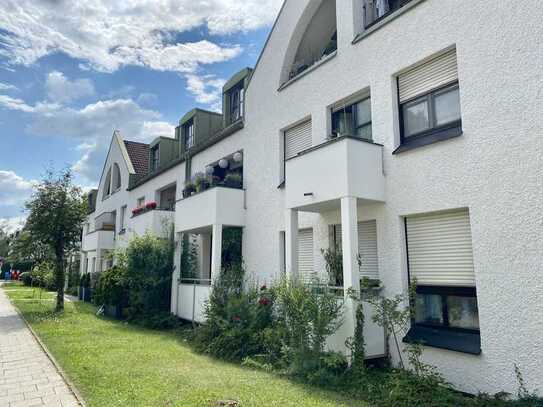 Exklusive, gepflegte 2-Zimmer-Wohnung mit Balkon und EBK in Sendling-Westpark, München