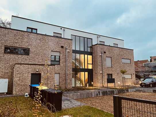 Exklusiv Neubau Wohnung mit Balkon im OG, Zentrum Versmold 3 Zimmer